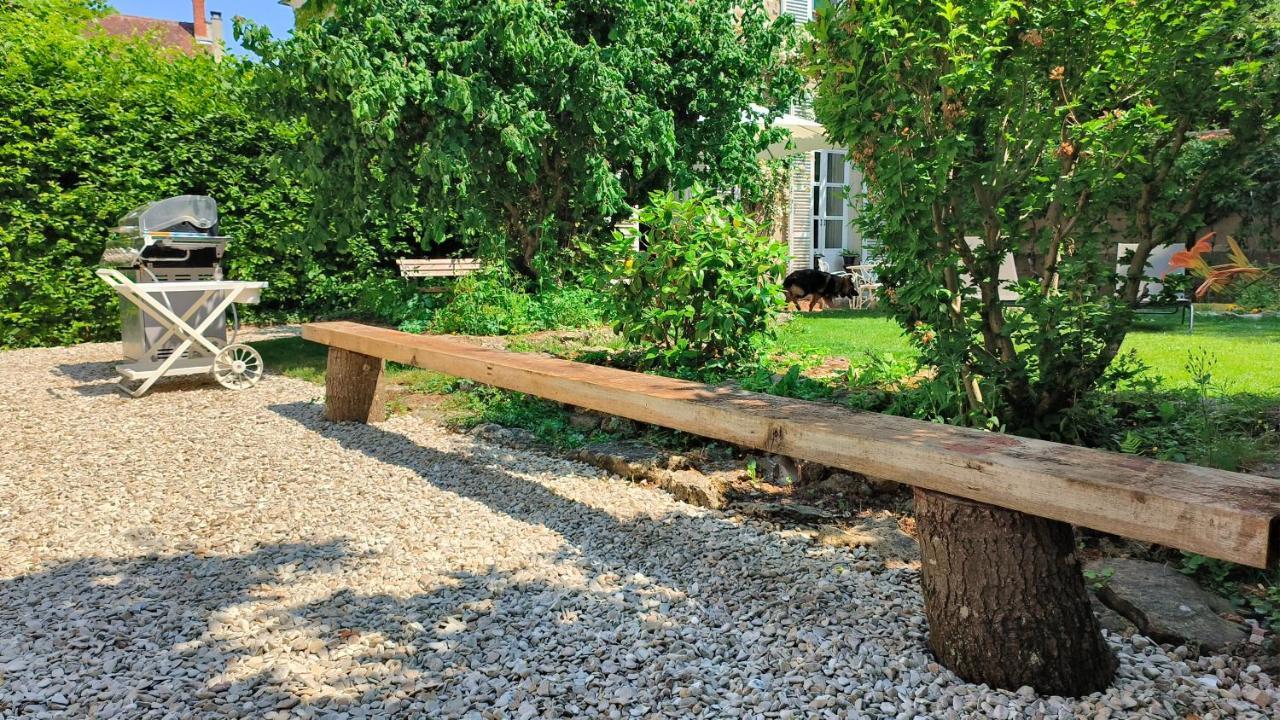 Le Grand Barrois Bed & Breakfast Crecy-la-Chapelle Exterior photo